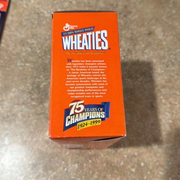 Cal Ripken Jr bundle.  Wheaties and mini box with 24 K  gold signature - Picture 6 of 11